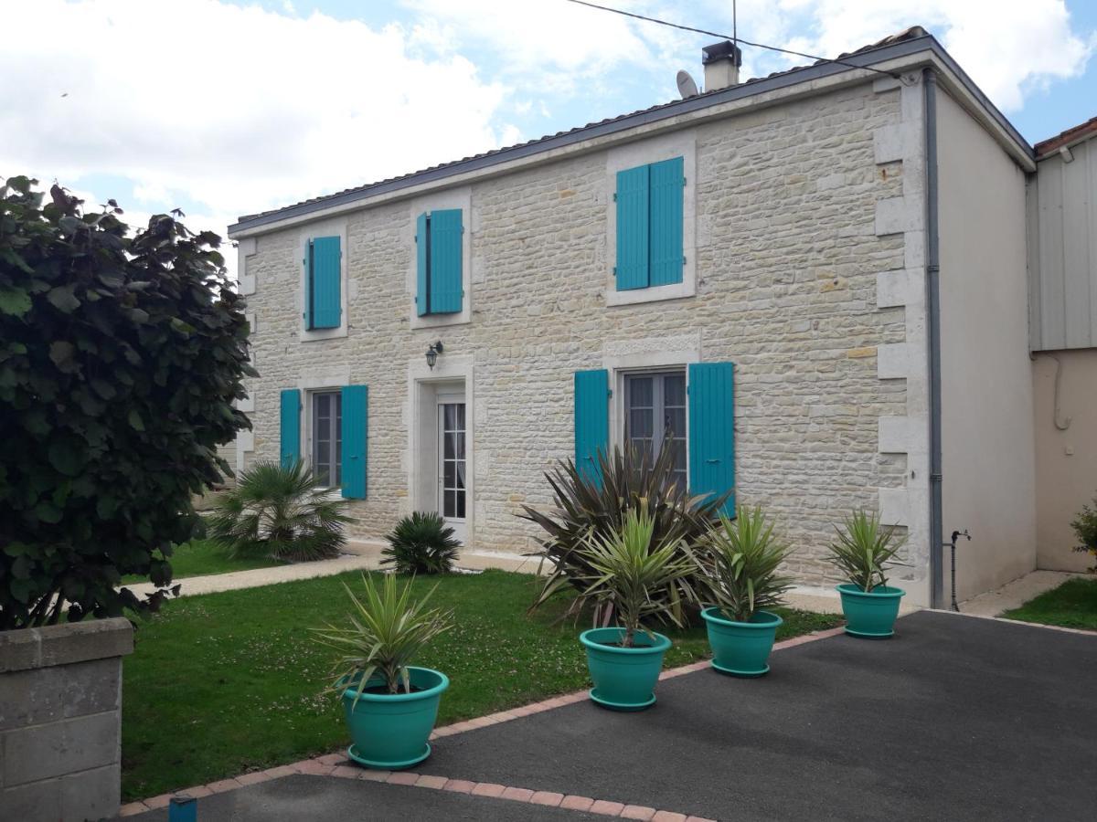 Logis De Lange Studio 2 P Saint-Hilaire-la-Palud Exteriör bild