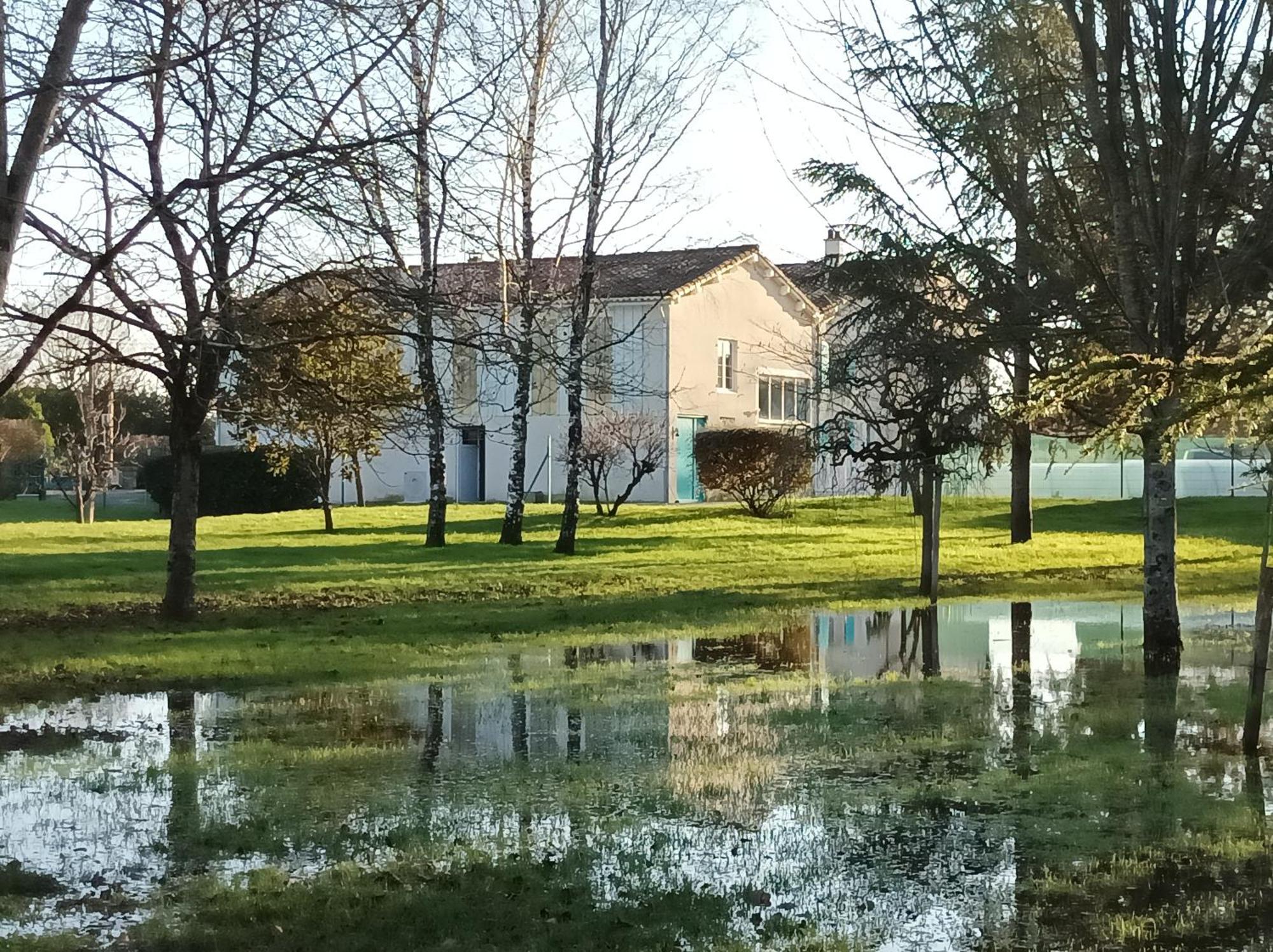 Logis De Lange Studio 2 P Saint-Hilaire-la-Palud Exteriör bild